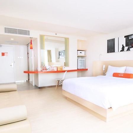 Harris Hotel Sentraland Семаранг Екстериор снимка