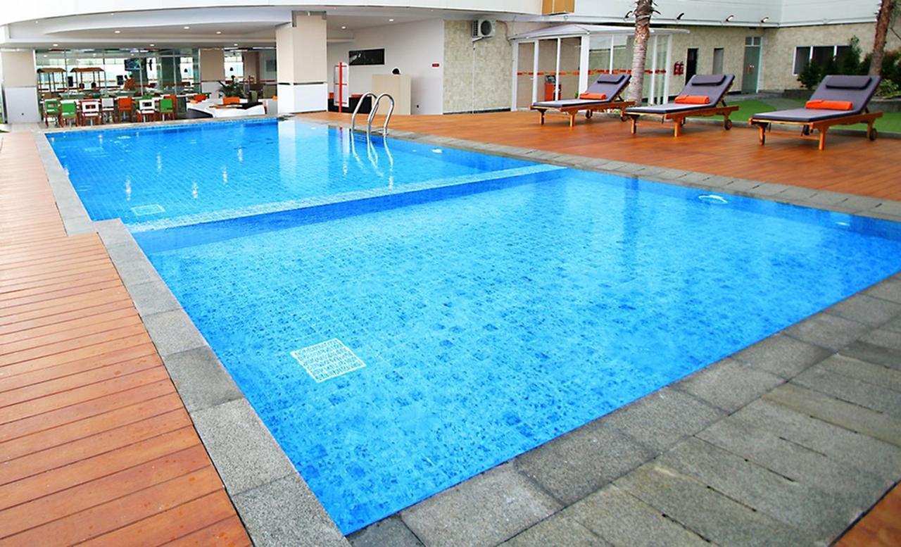 Harris Hotel Sentraland Семаранг Екстериор снимка